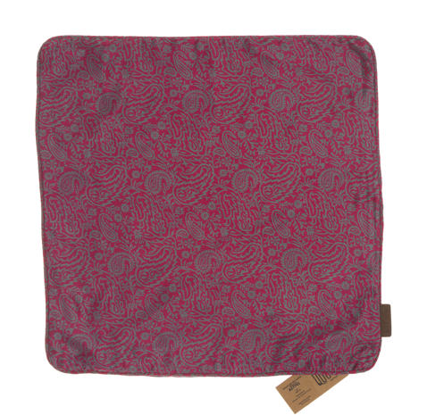 Silk pillowcase 50x50 cm in turquoise blue with dark blue paisley ornaments in Nordic boho oriental vintage style as a unique pillow.