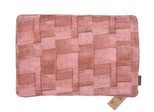 Seidenkissenbezug 60 x 40 cm in Altrosa mit geometrischen Blöcken und rosa Karos. Boho-Vintage-Sari-Kissen im indisch-orientalischen Ethno-Stil.
