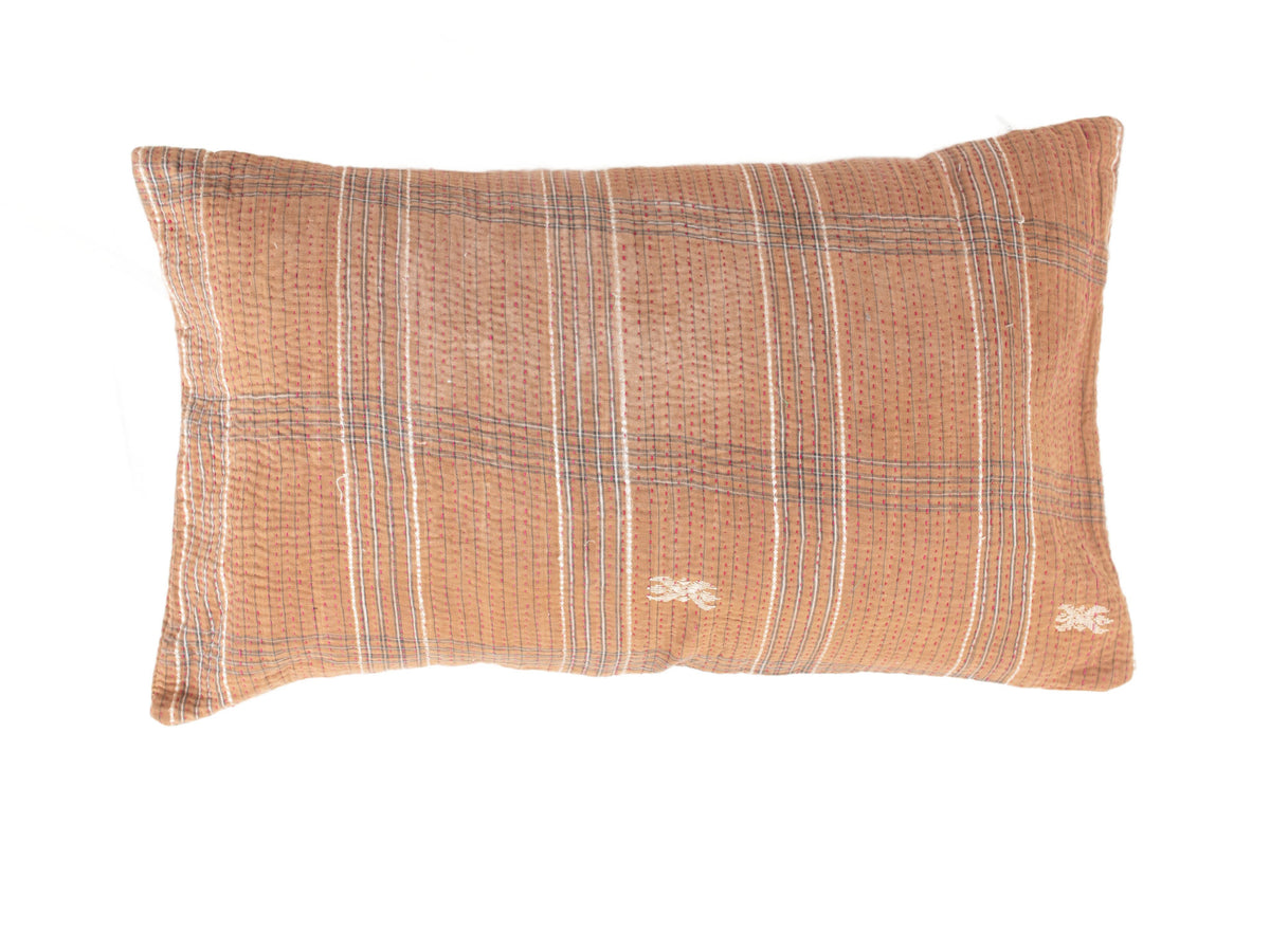 Sari pillowcase 30x50 with purple and white pattern and small coral red details, decorative boho/bohemian Indian pillow in upcycled vintage style with turquoise border.
