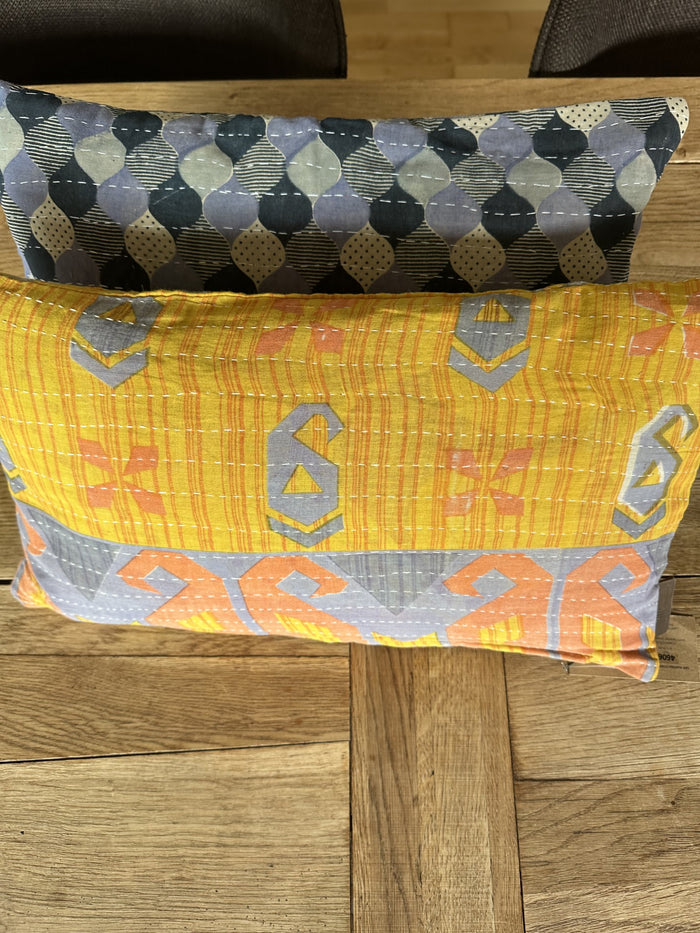 Kantha Duo 19 – 2 Sari pudebetræk 30×50 – Quote Copenhagen