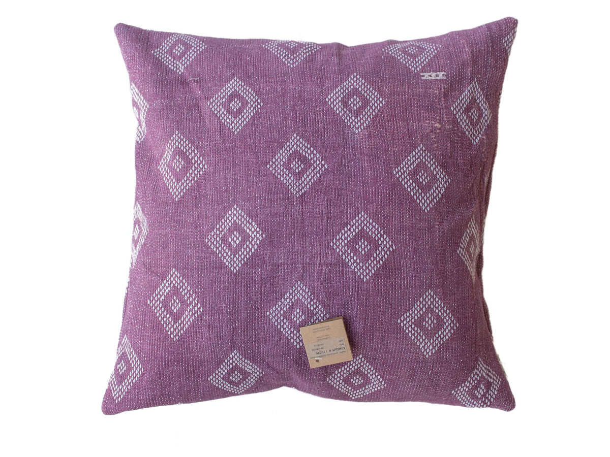 Purple sari pillowcase in 50x50 with white bohemian/Indian diamond patterns - unique sari pillow in vintage style (sari pillows)